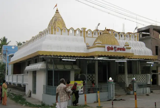 shirdi sai baba, india, world's richest temple
