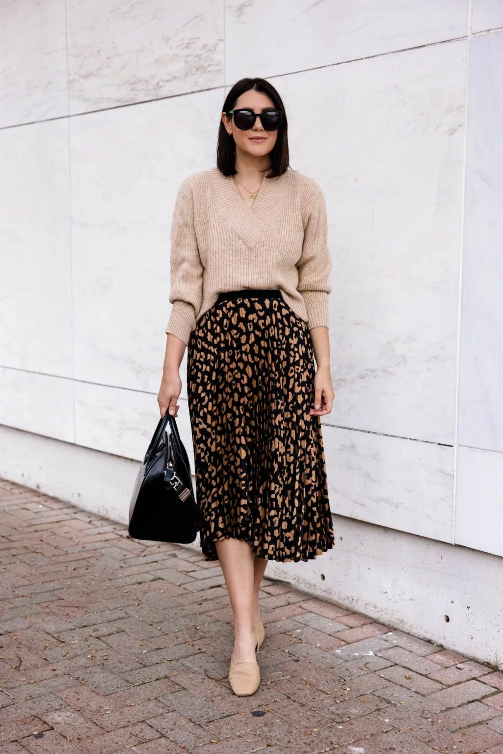 Chic and Confident: Stylish Spring Outfits for Women Over 40